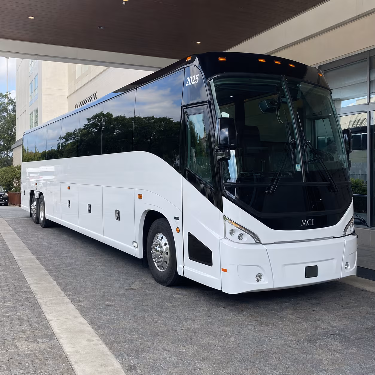 grand prairie 54 passenger charter bus