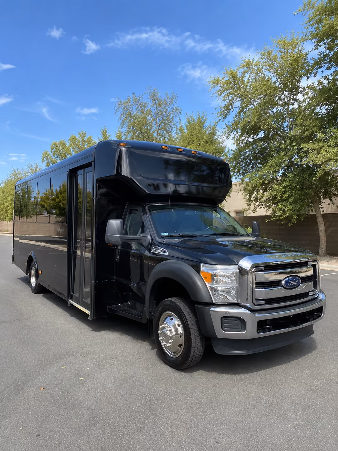 group bus transportation to esports and indoor sporting events at esports stadium arlington