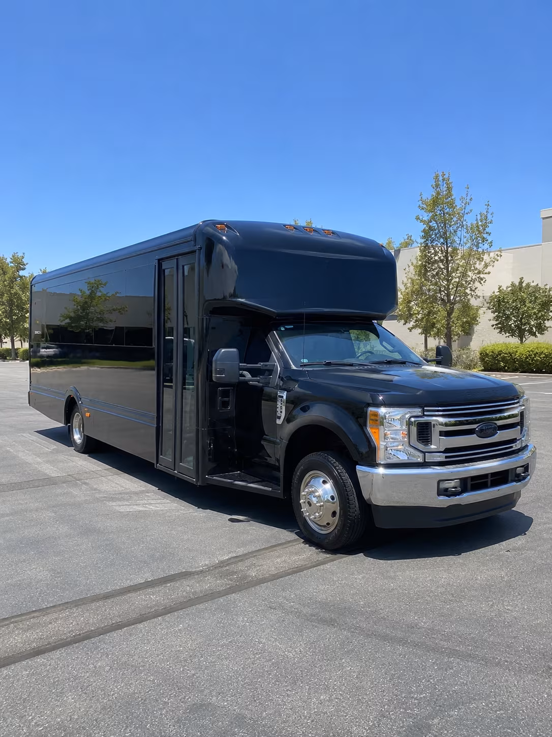 school field trip and group tour buses in grand prairie